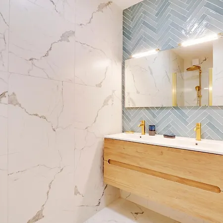 3 Pièces Contemporain Avec Balcon Ensoleillé Appartamento Parigi