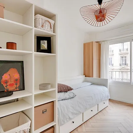 Apartment 3 Pieces Contemporain Avec Balcon Ensoleille *