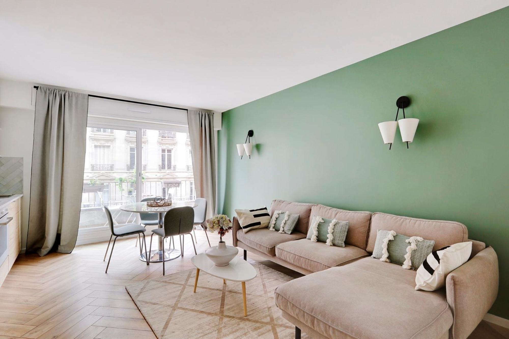 3 Pieces Contemporain Avec Balcon Ensoleille
